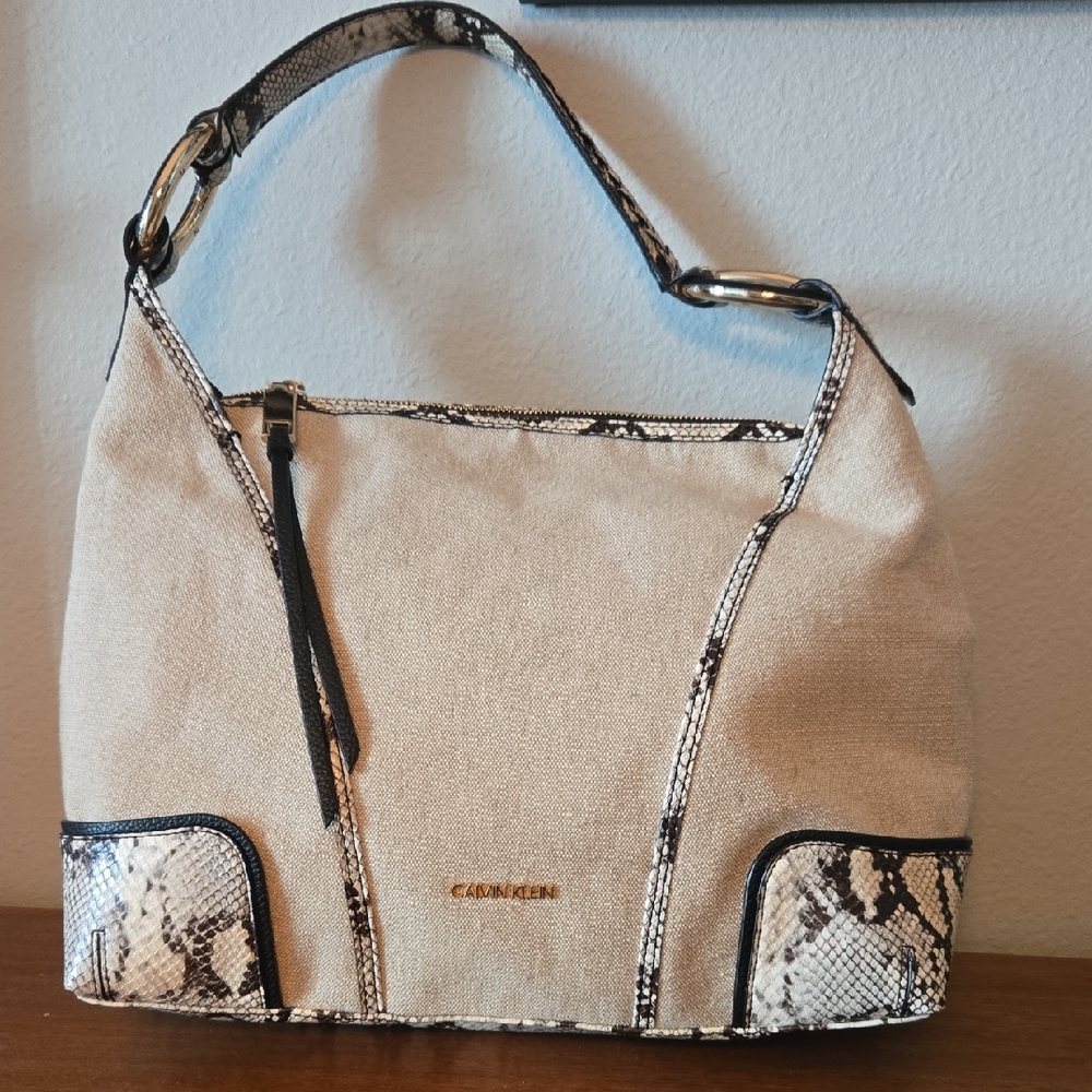 Calvin Klein Tan and Black Shoulder Bag with Elegant Design